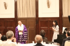 池谷真勝先生にお越しいただき「いろは歌」「法悦歓喜和讃」を歌っていただきました。